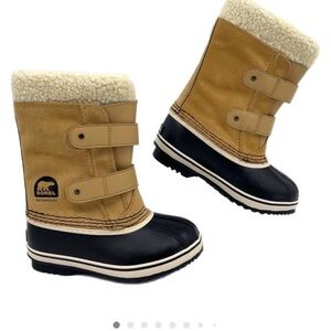 Sorel Camel and Black Snow Boots
